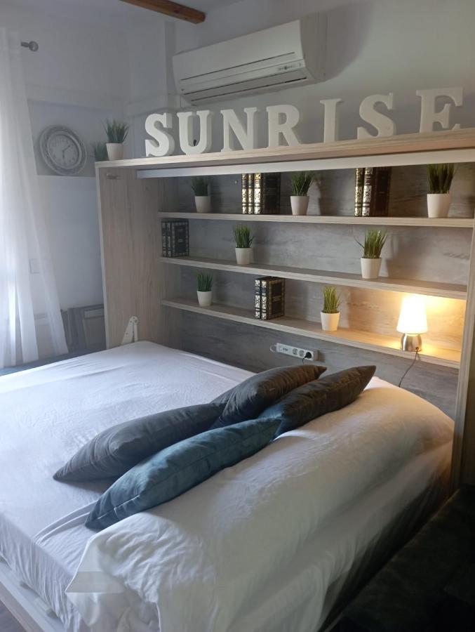 Sunrise Vera-Naturista Luaran gambar
