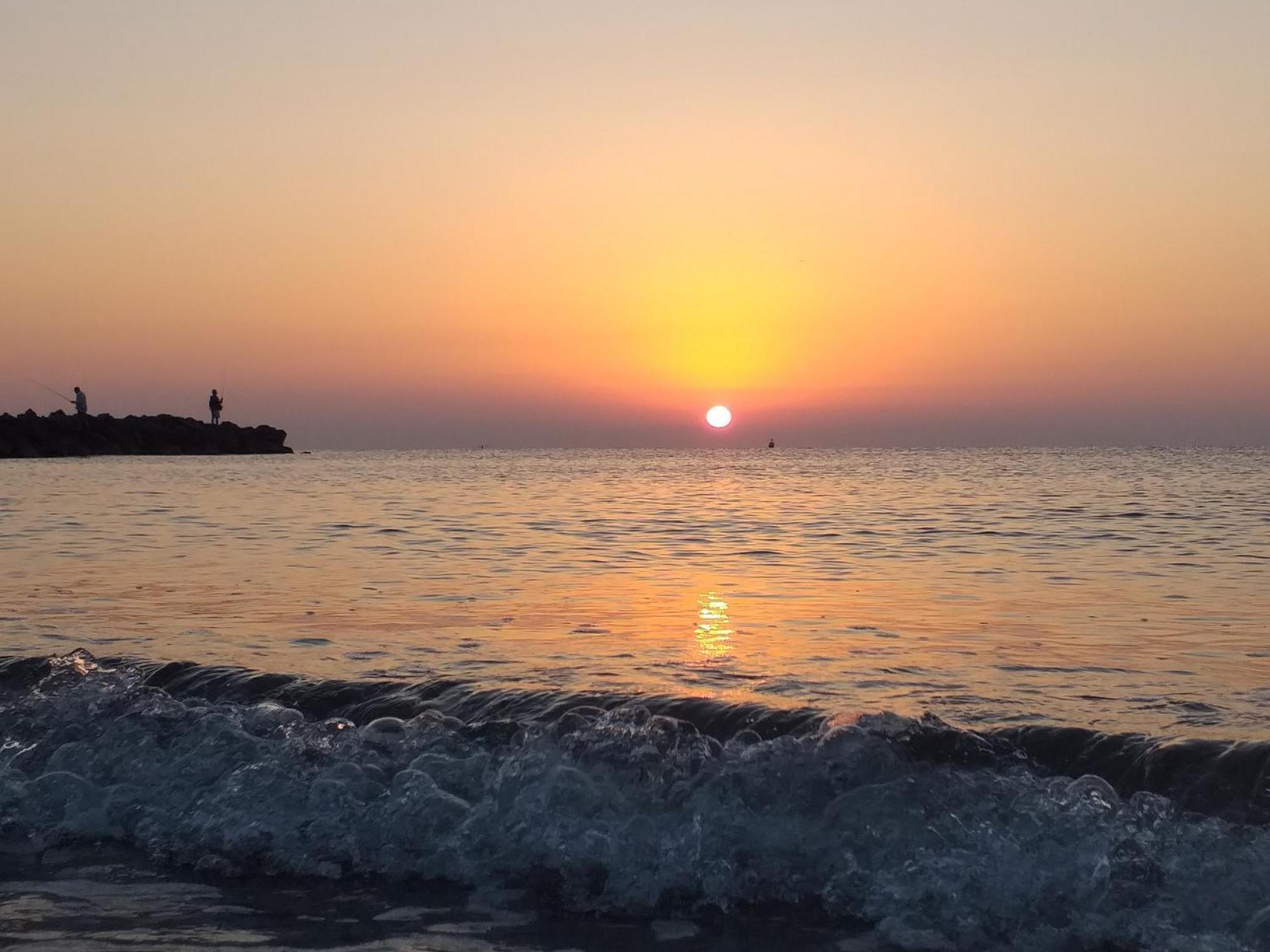 Sunrise Vera-Naturista Luaran gambar